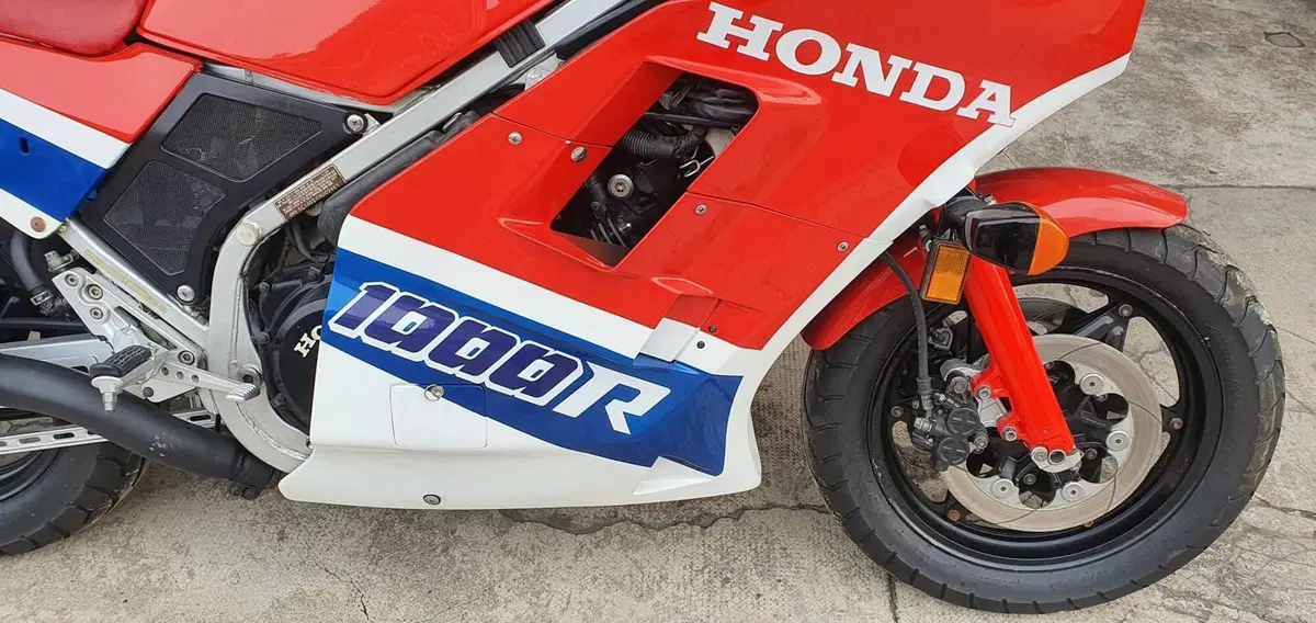Honda VF 1000 R (2)