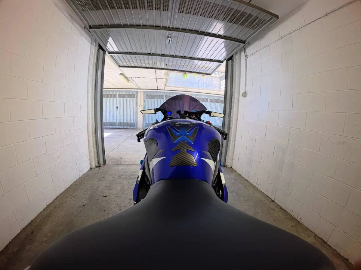 Yamaha YZF R6 (2001 - 02) (4)