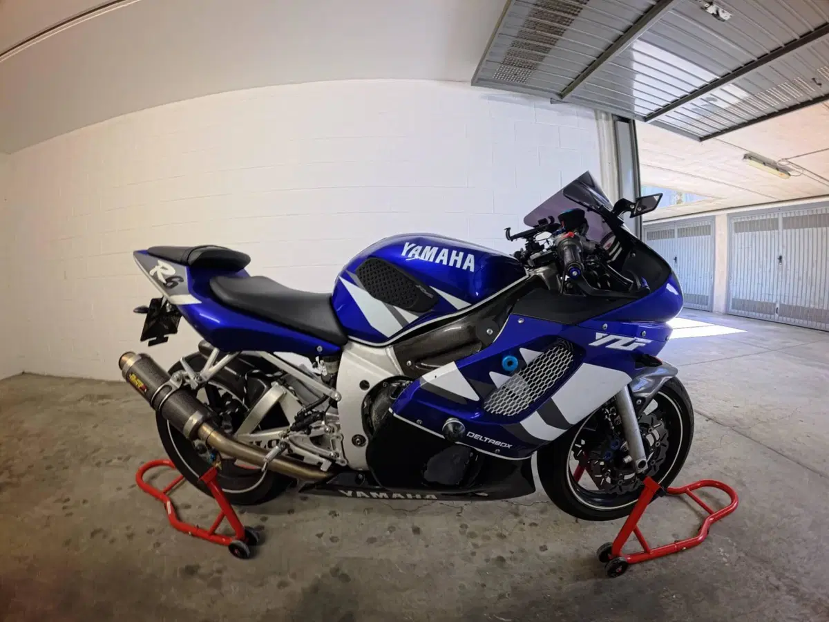 Yamaha YZF R6 (2001 - 02) (6)