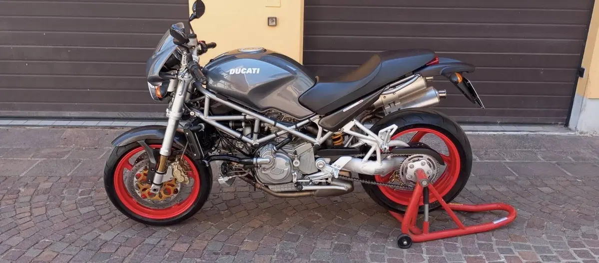 Ducati MONSTER S4R (2)
