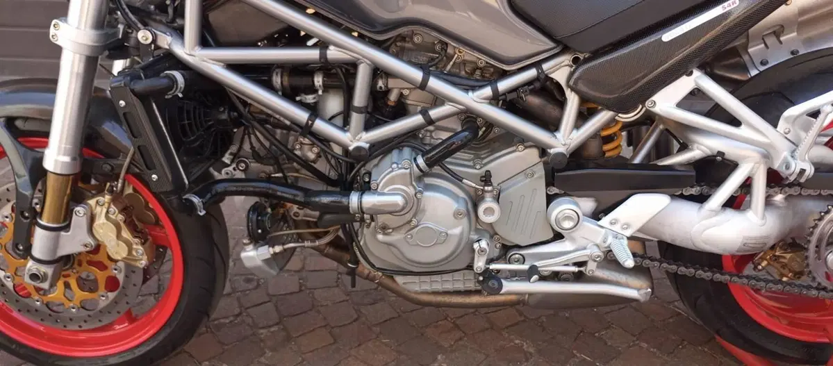 Ducati MONSTER S4R (4)