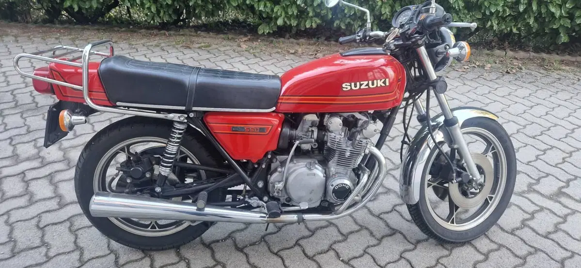 Suzuki gs 550 E (2)