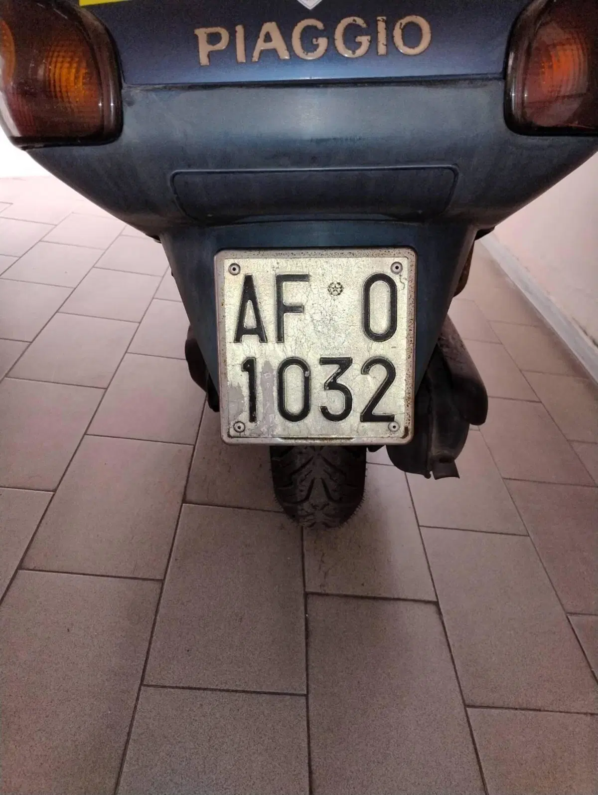 Piaggio Hexagon 250 GT (2)
