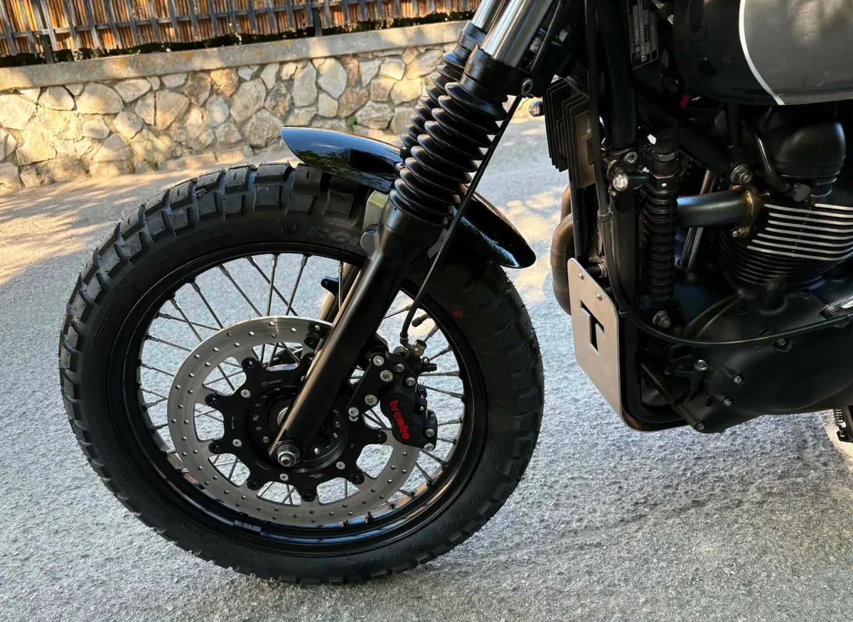 Triumph Bonneville T100 (2008 - 16) (3)
