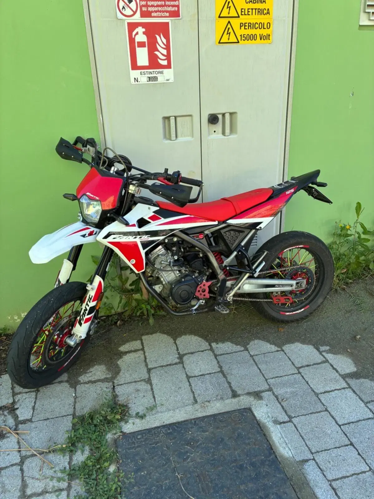 Fantic Motor Motard 125 Performance 4t (2020) (2)
