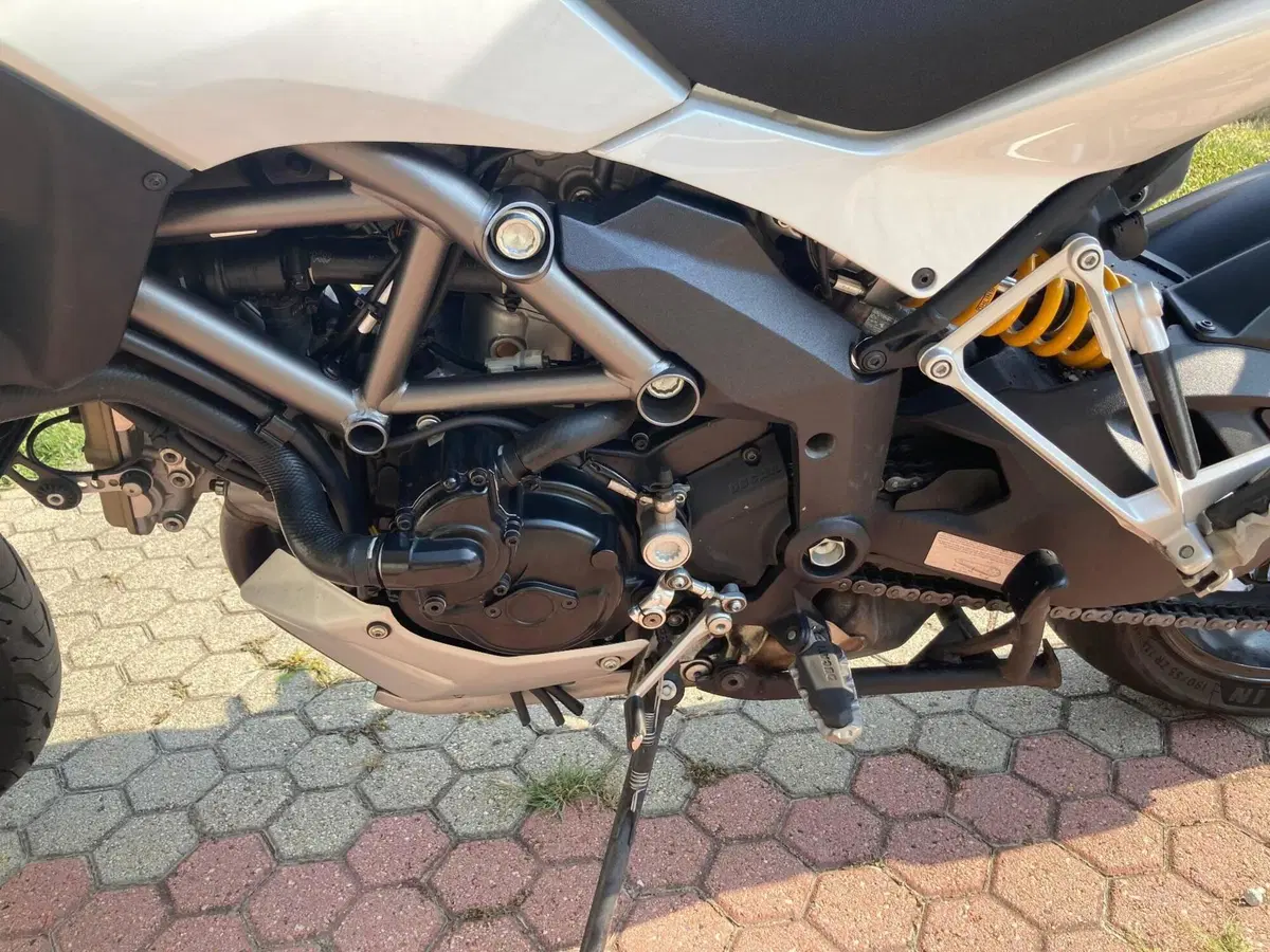 Ducati Multistrada 1200 S Touring (2010 - 12) (6)