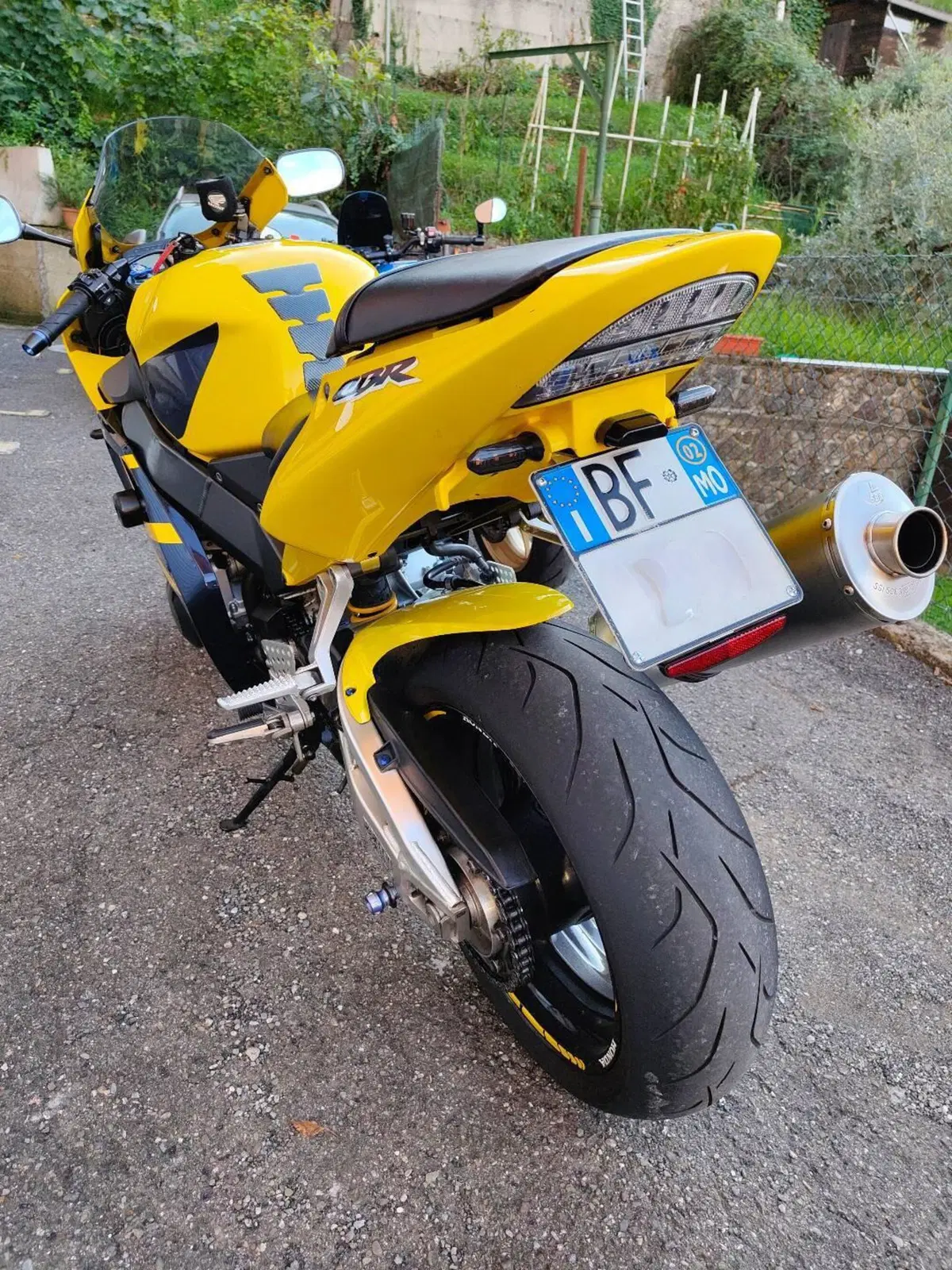 Honda CBR 900 RR Fireblade (2002 - 04) (5)