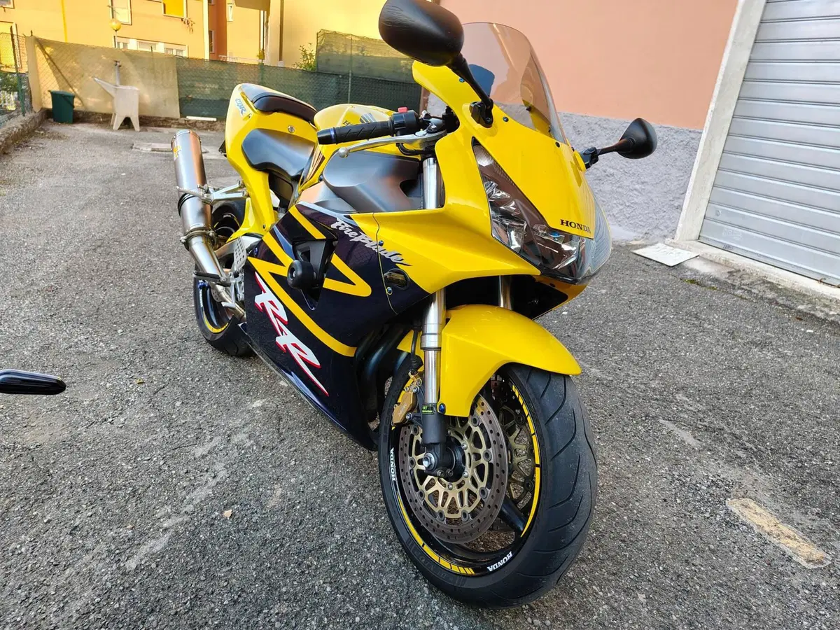 Honda CBR 900 RR Fireblade (2002 - 04) (6)