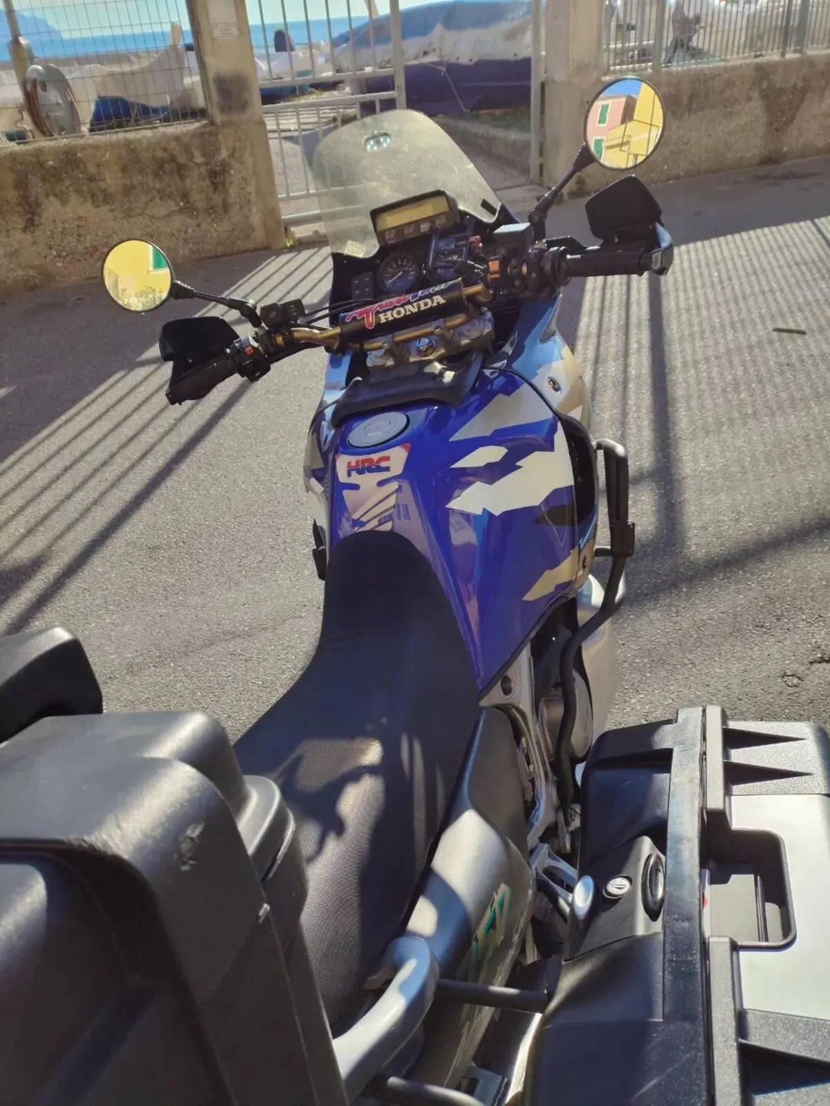Honda Africa Twin XRV 750 (1996 - 02) (4)