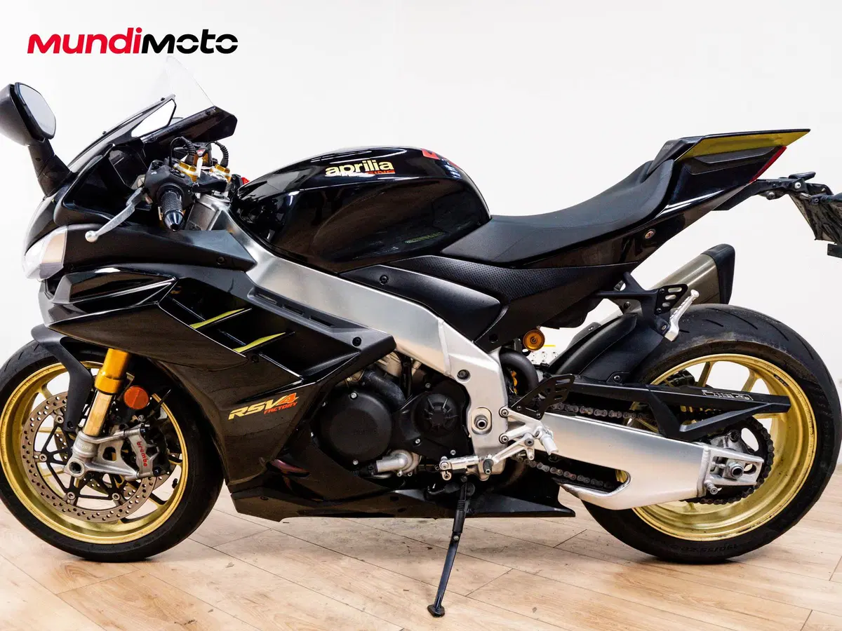 Aprilia RSV4 1100 Factory (2020) (6)