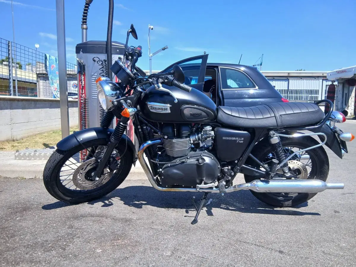 Triumph Bonneville T100 (2008 - 16) (2)