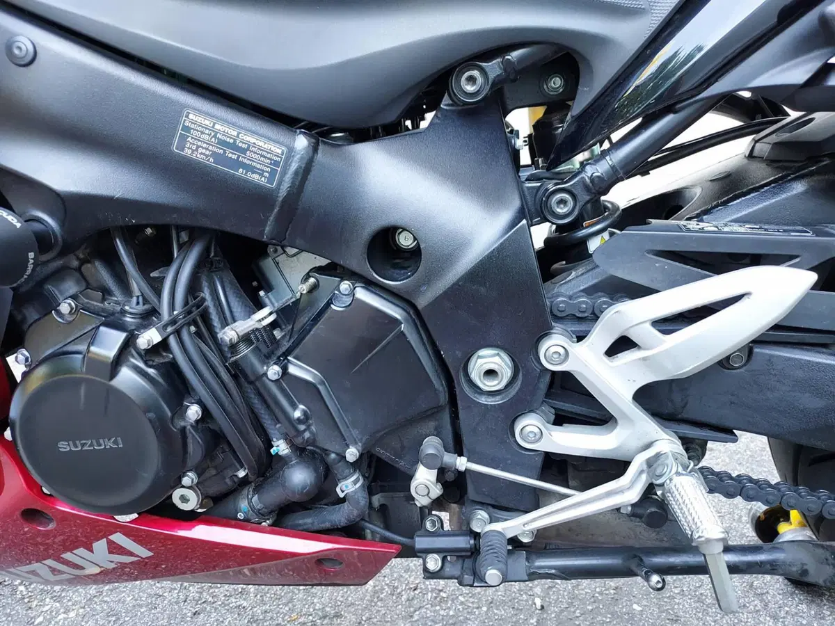 Suzuki GSX S 1000 F ABS (2014 -17) (6)