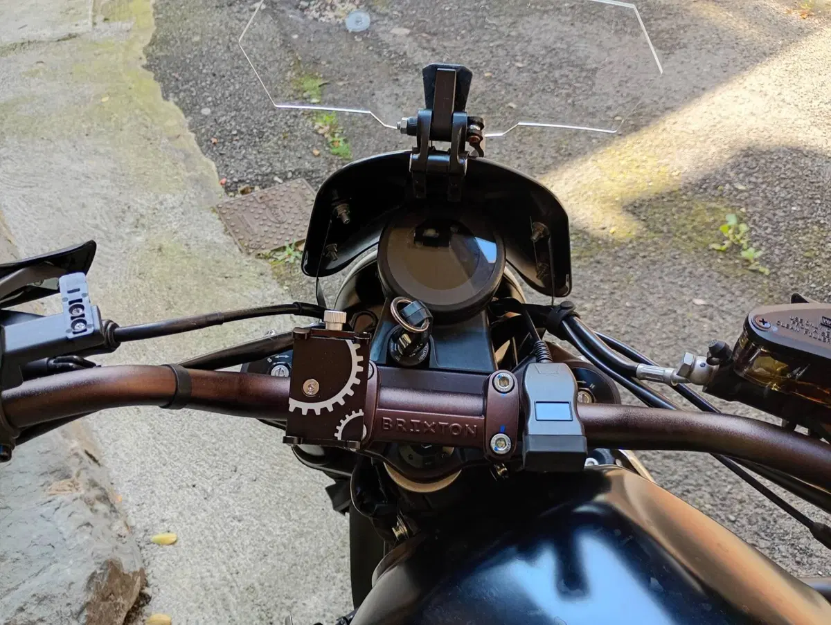 Brixton Motorcycles Crossfire 500 X (2021 - 26) (5)