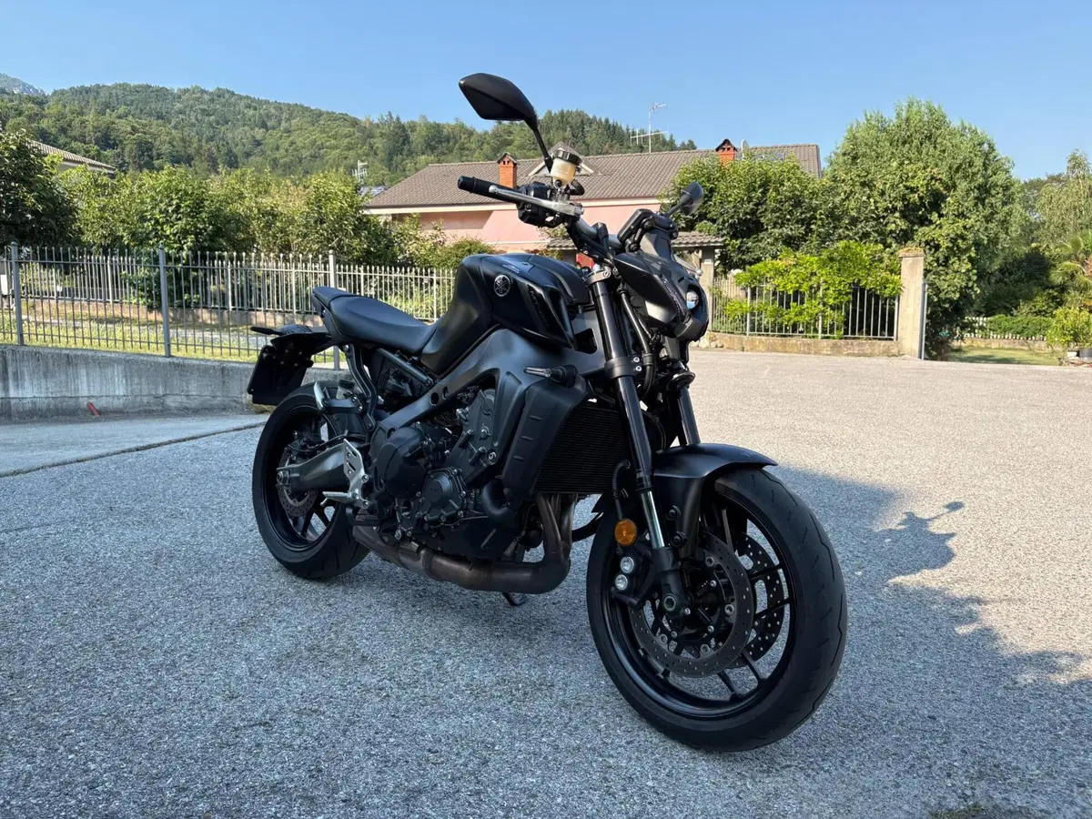 Yamaha MT-09 (2021 - 23) (2)