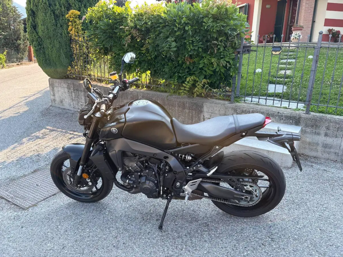 Yamaha MT-09 (2021 - 23) (4)