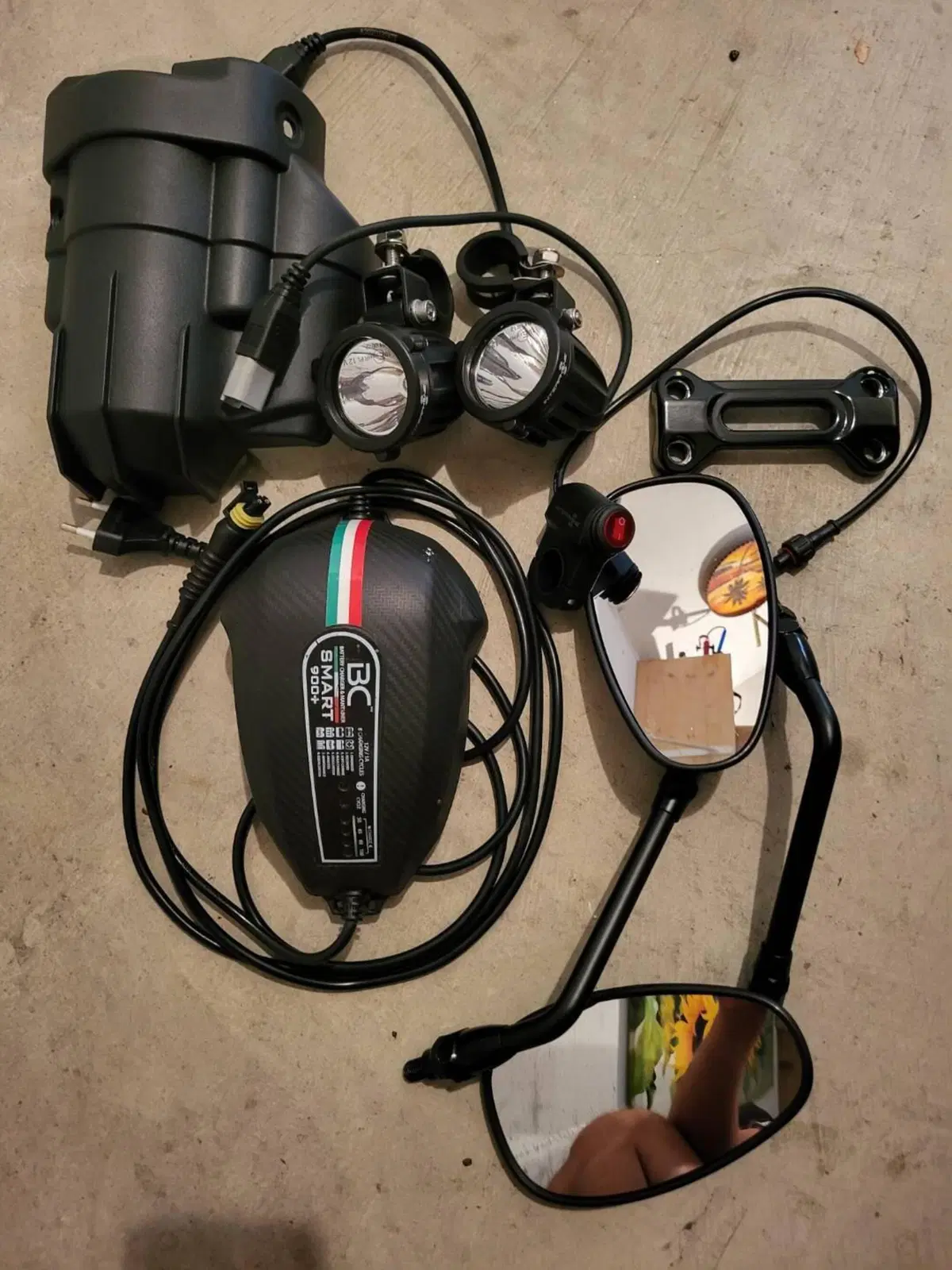 Moto Guzzi V7 Stone (2021 - 24) (7)