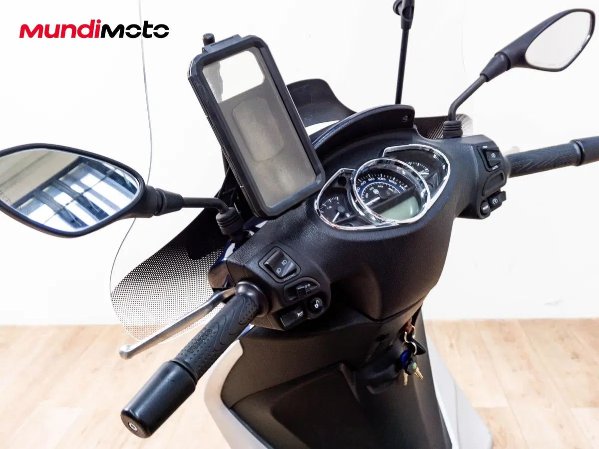 Piaggio Medley 150 ABS (2016 - 19) (11)