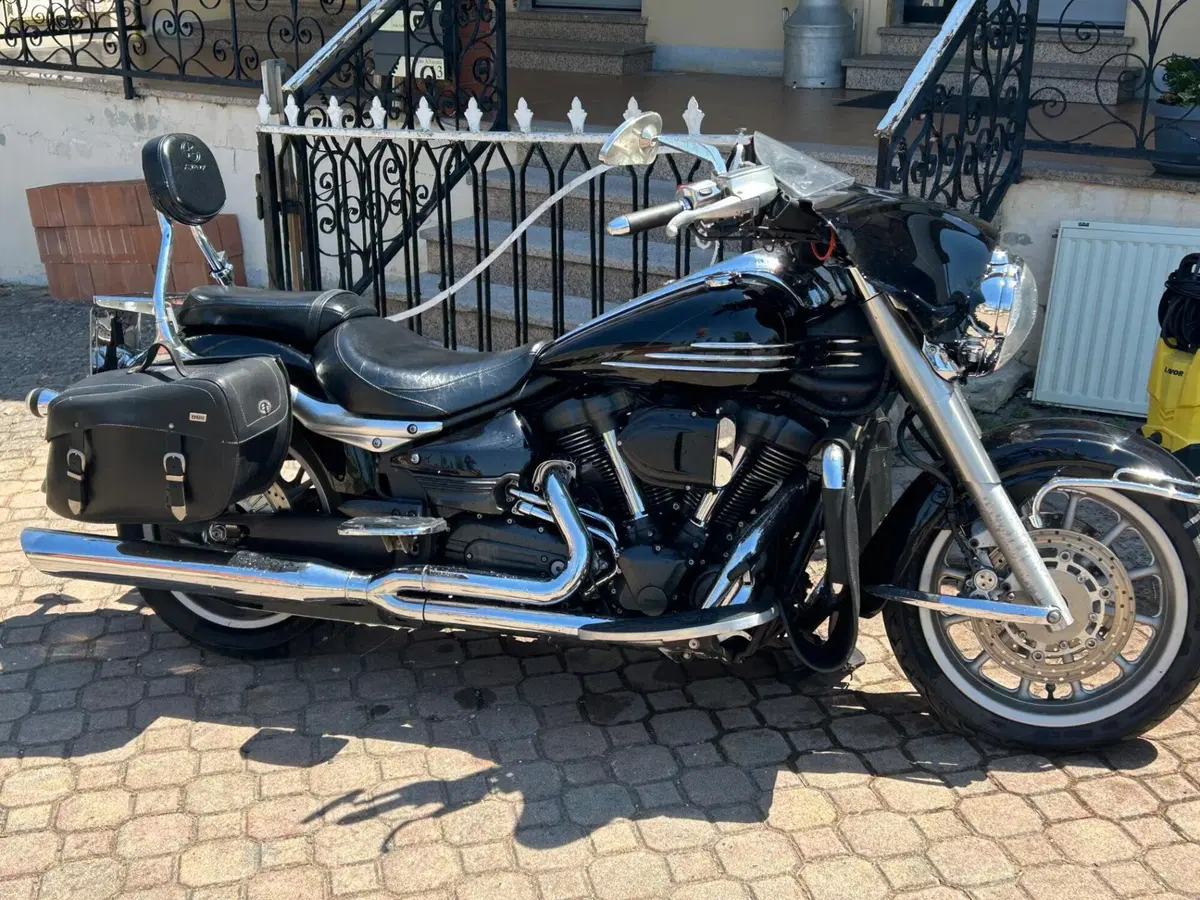 Yamaha XVS 1900 Midnight Star (2006 - 16) (2)