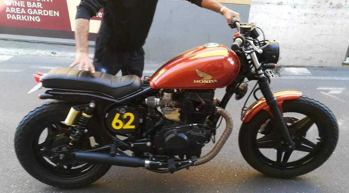 Honda CM 400T (2)