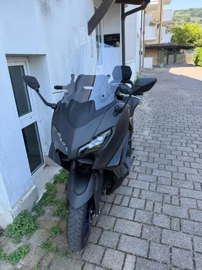 Yamaha T-Max 560 (2025 - 26) usata