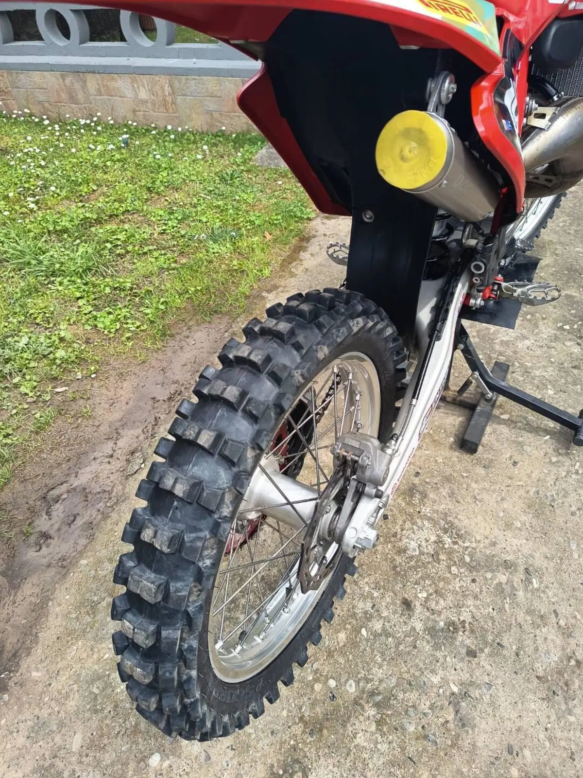 GASGAS MC 125 (2025) (3)