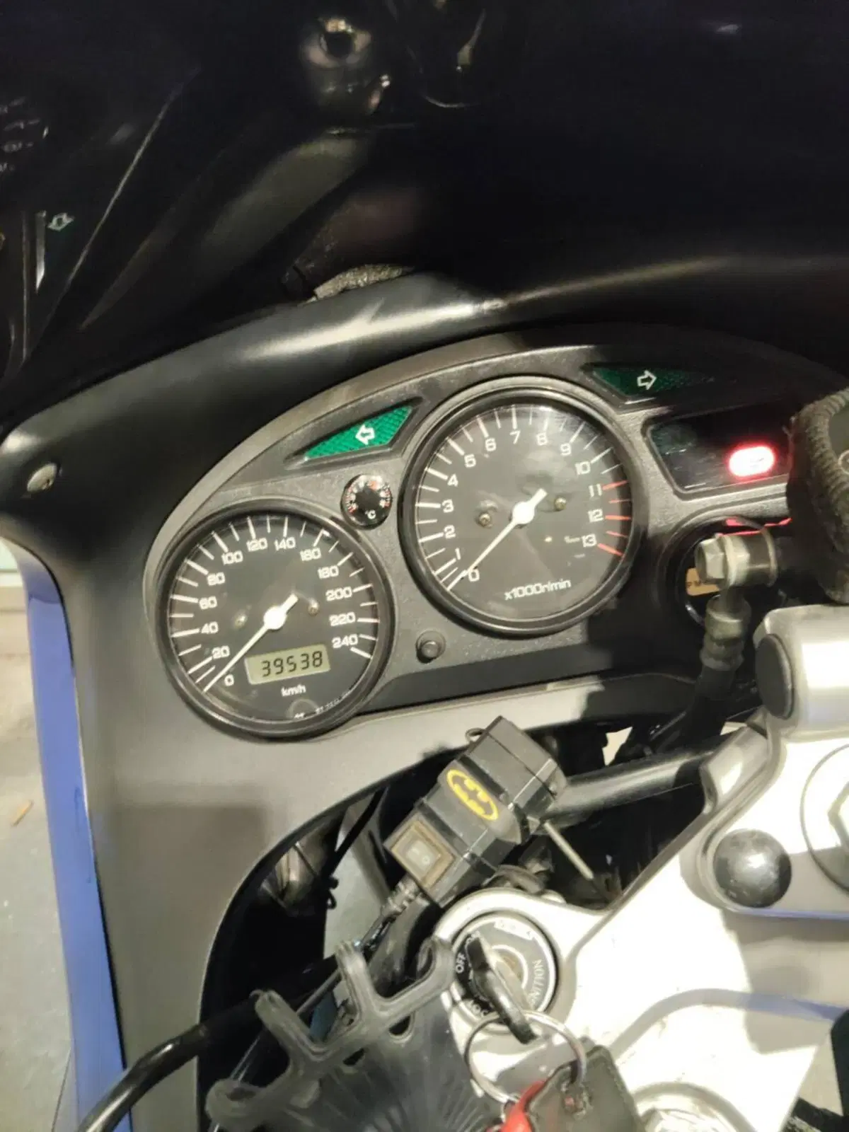 Suzuki GSX 600 F (1998- 05) (3)