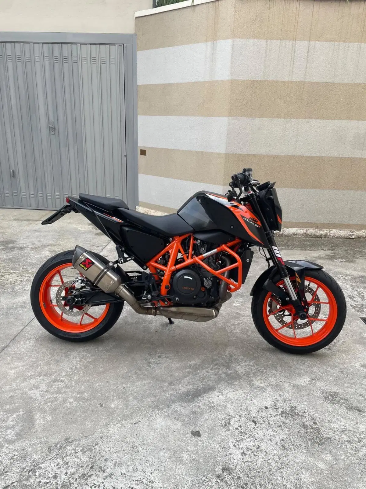 KTM 690 Duke R (2016 -17) (2)
