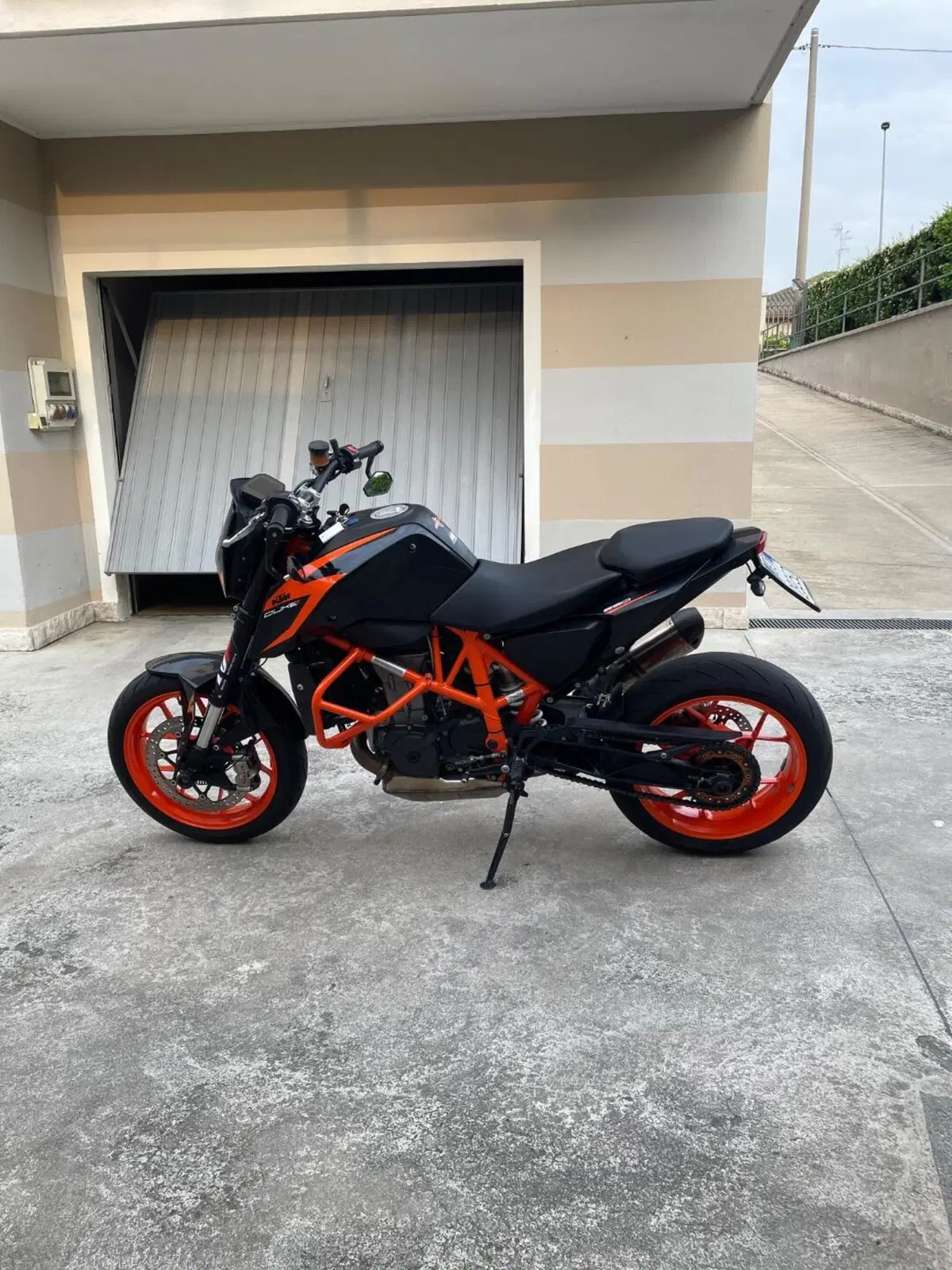 KTM 690 Duke R (2016 -17) (4)