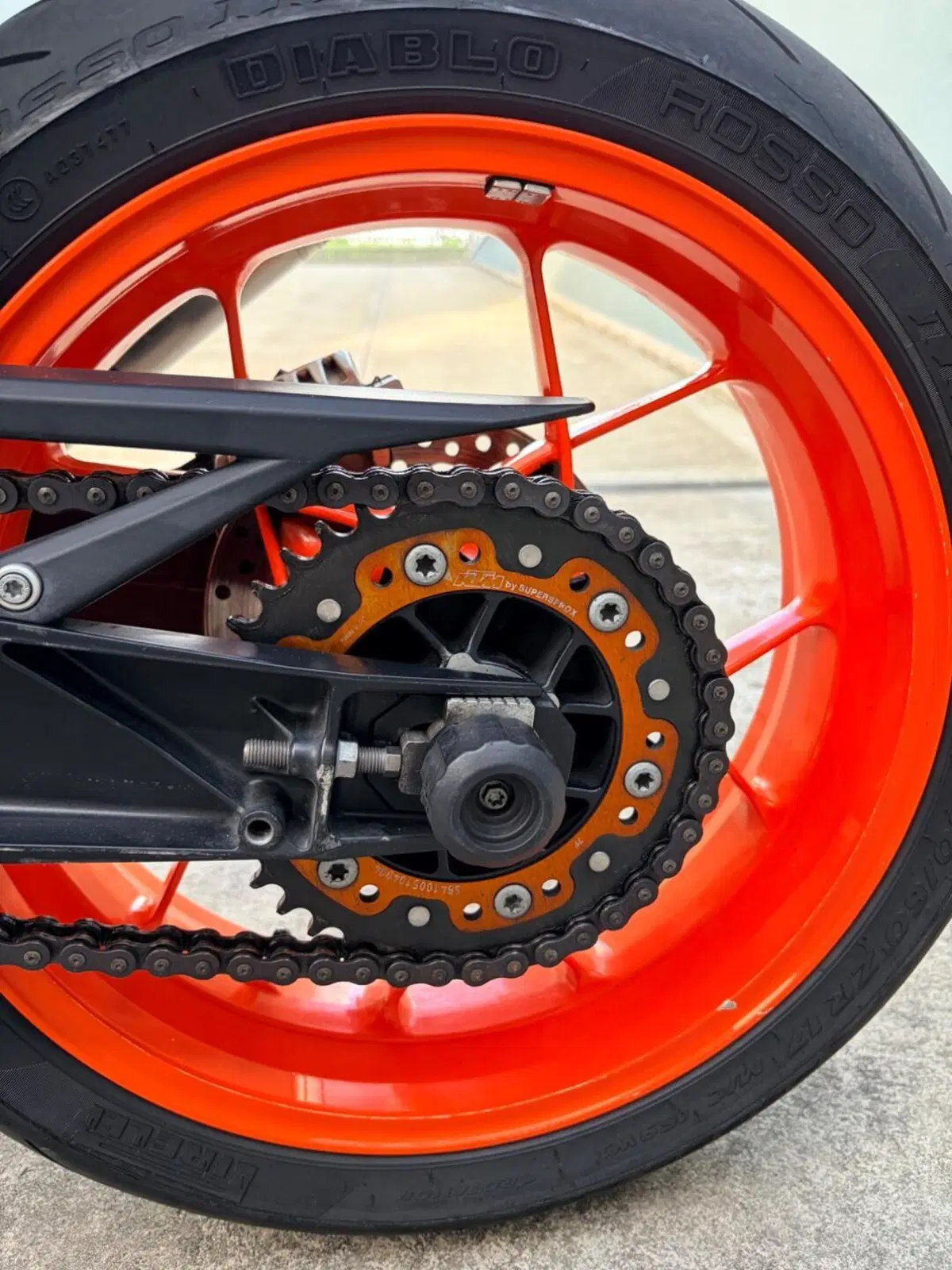 KTM 690 Duke R (2016 -17) (8)