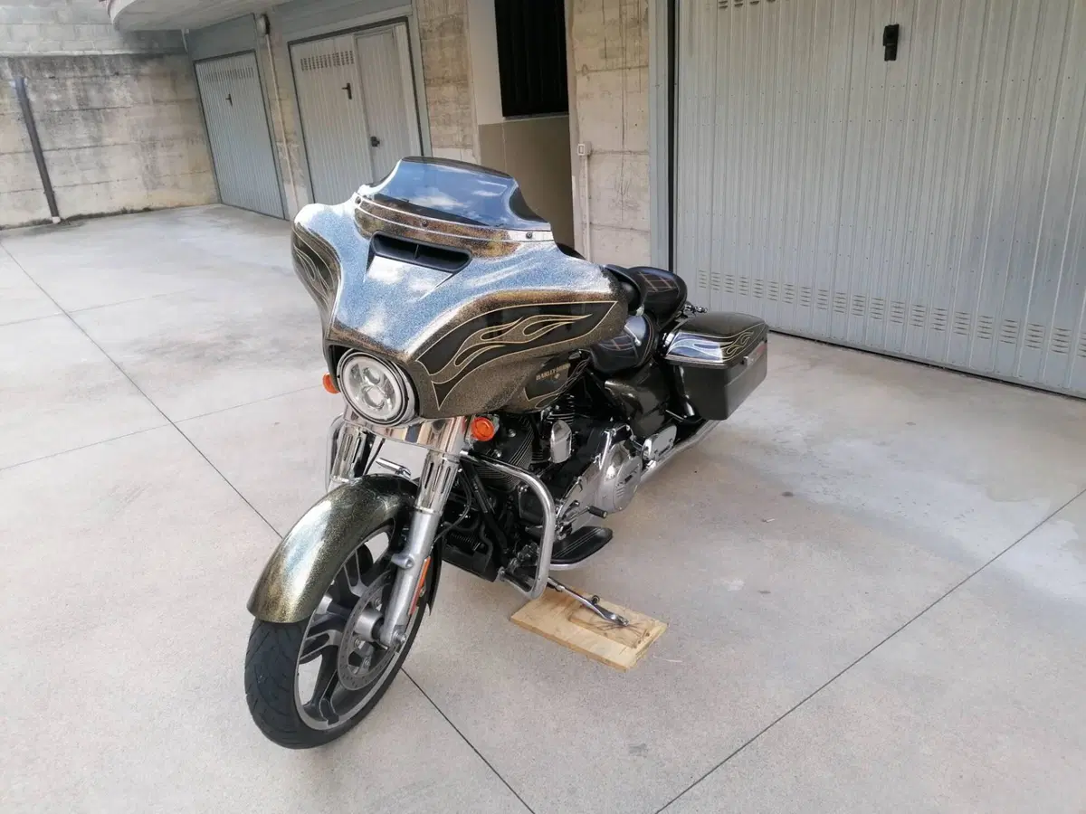 Harley-Davidson 1690 Street Glide Special (2014 - 16) - FLHX