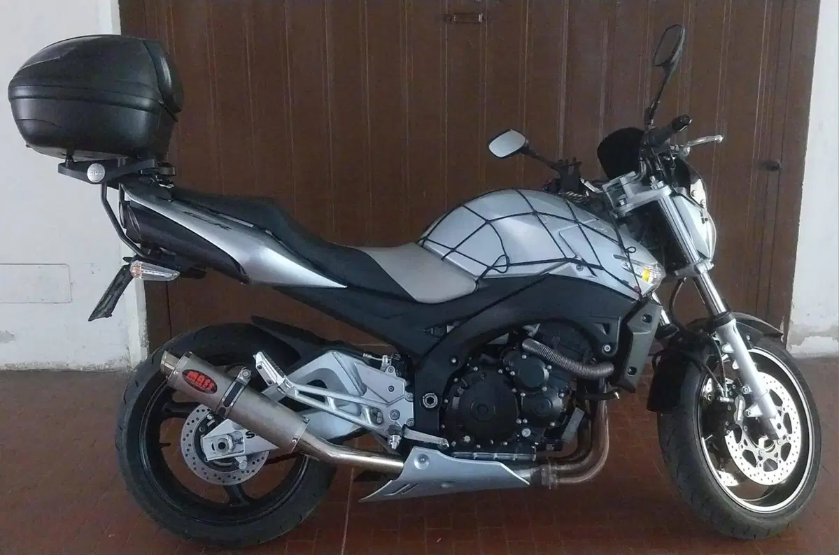 Suzuki GSR 600 (2006 - 11) (7)