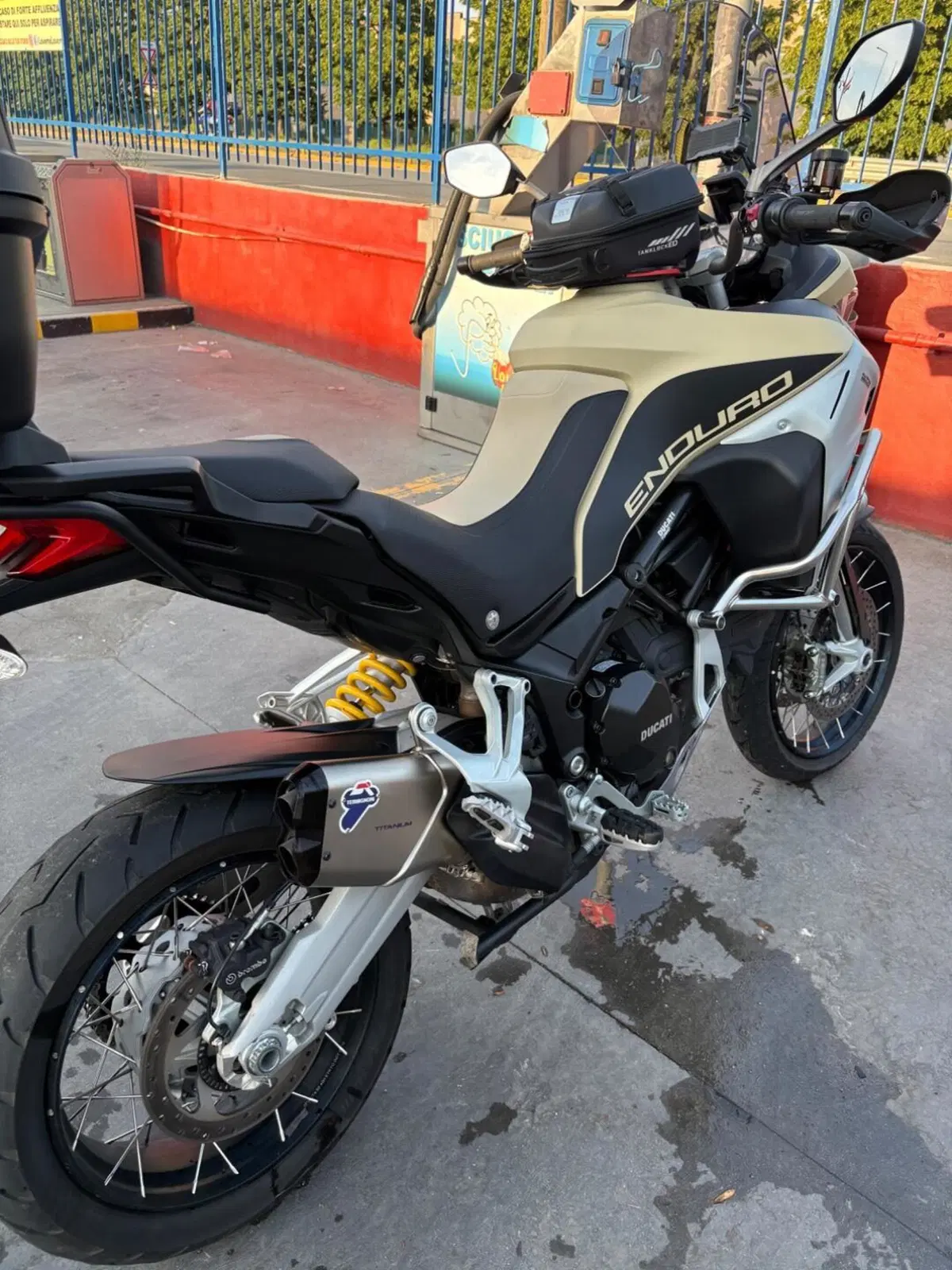 Ducati Multistrada 1200 Enduro Pro (2017 - 18) (4)