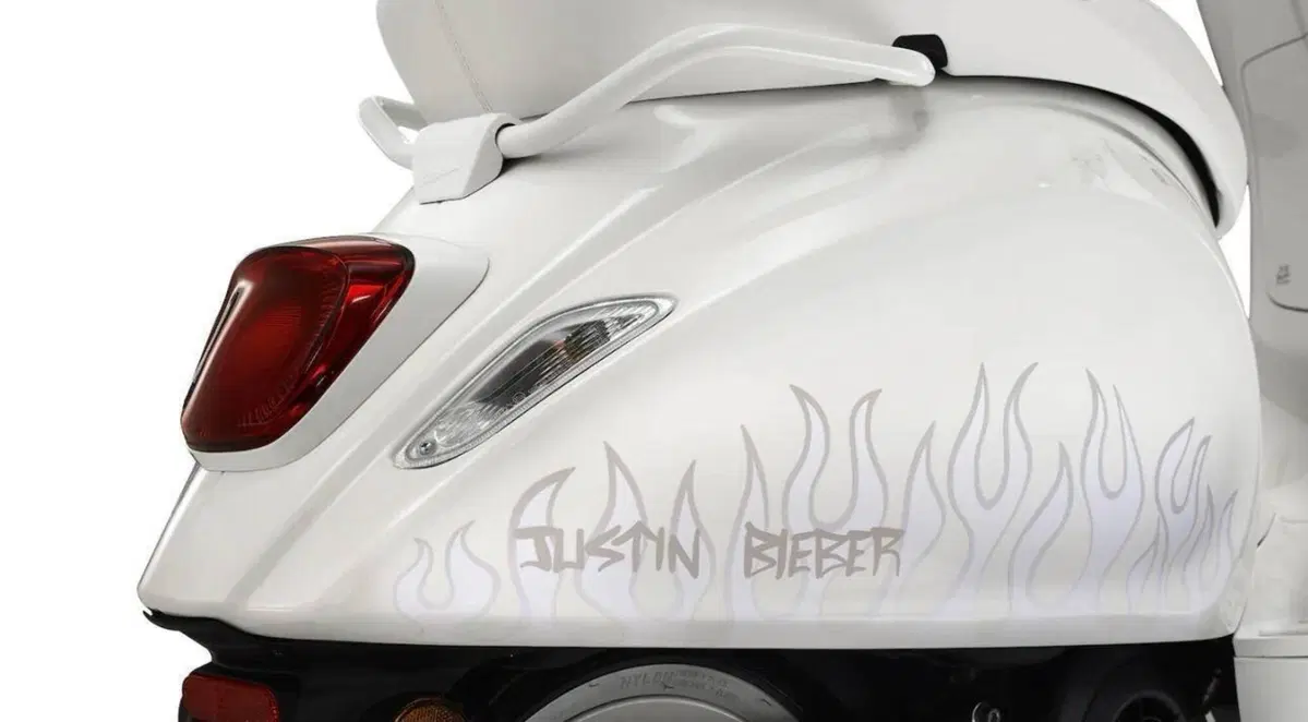 Vespa Sprint 125 Justin Bieber (2022 - 24) (2)