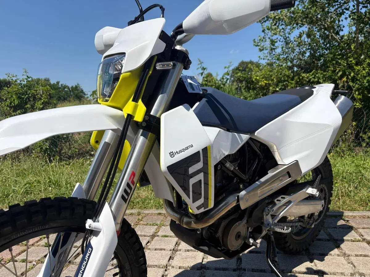 Husqvarna 701 Enduro (2026) (3)