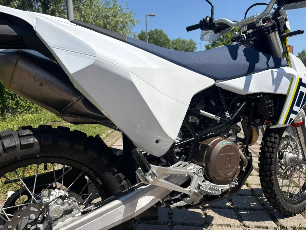 Husqvarna 701 Enduro (2026) (6)