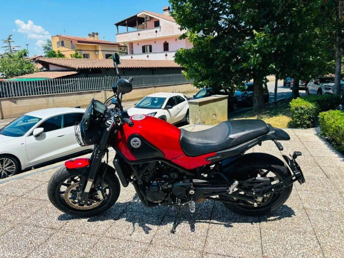 Benelli Leoncino 500 Sport (2017) (2)