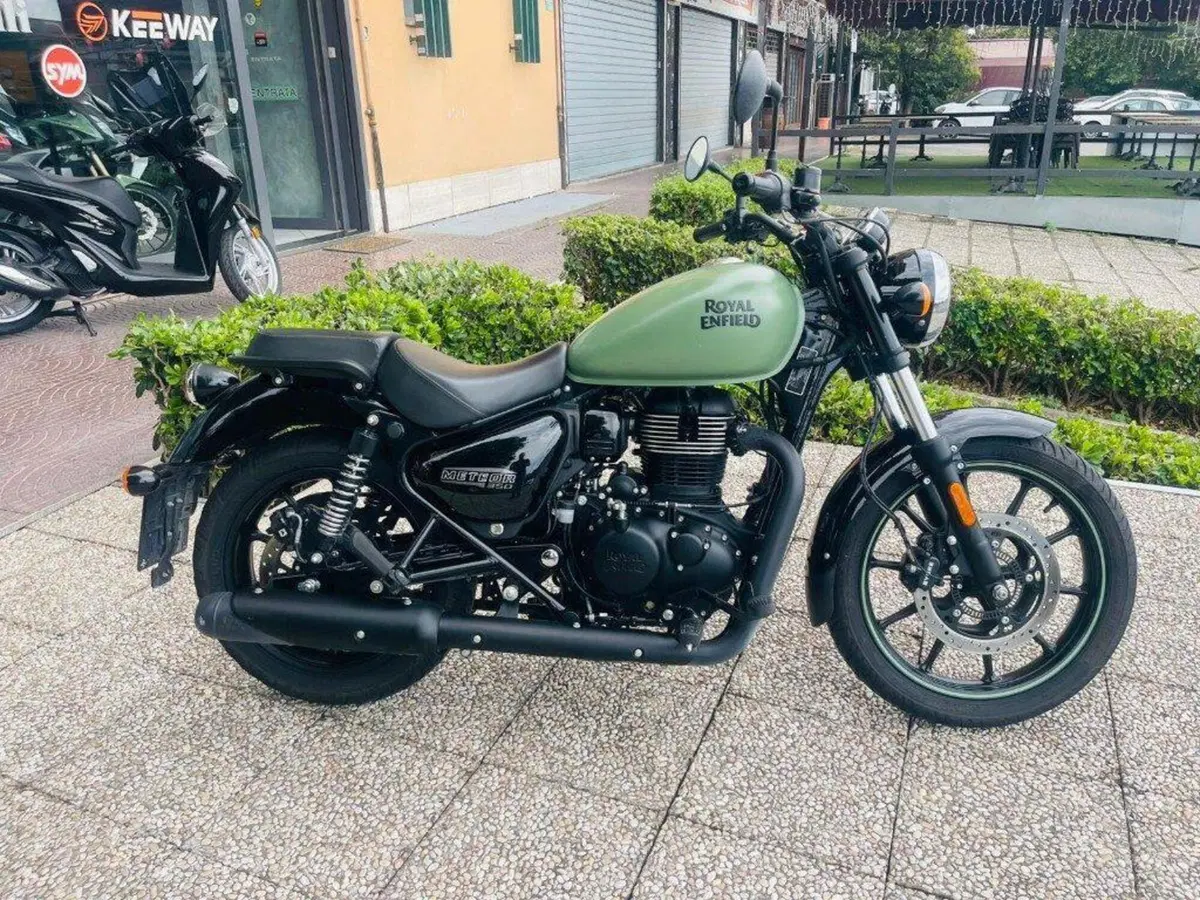 Royal Enfield Meteor 350 (2021 - 26) (8)