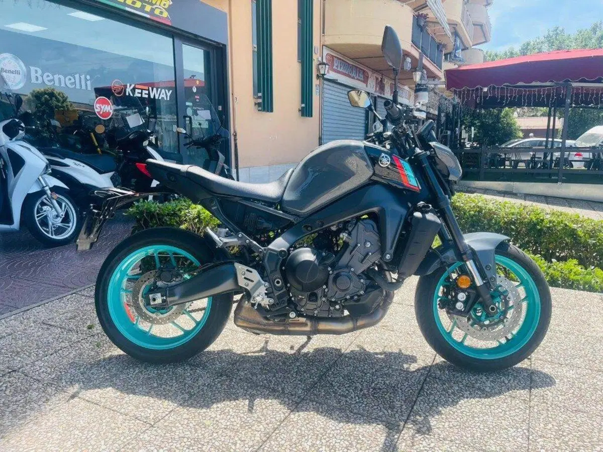 Yamaha MT-09 (2021 - 23) (4)
