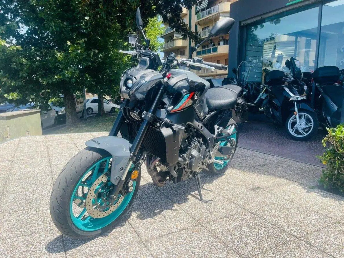 Yamaha MT-09 (2021 - 23) (6)