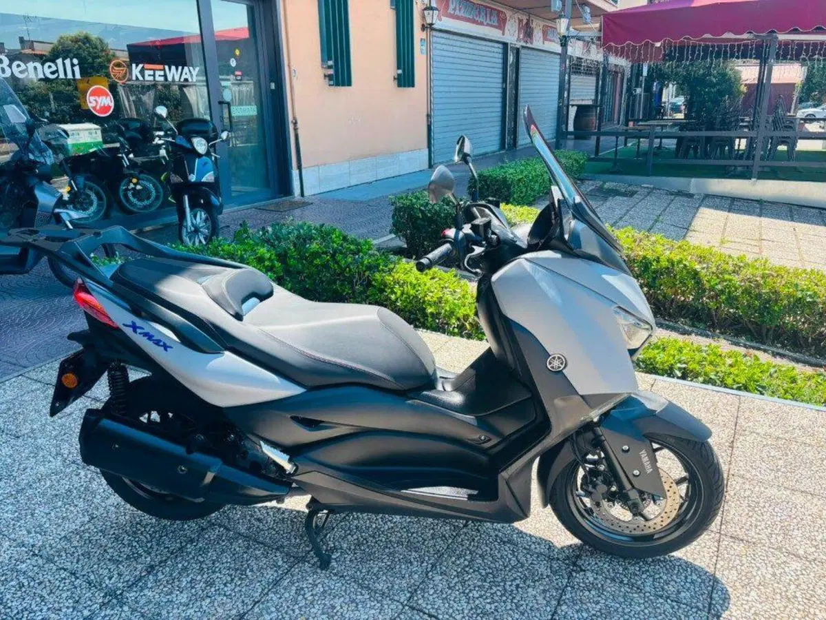 Yamaha X-Max 300 (2021 - 24) (7)