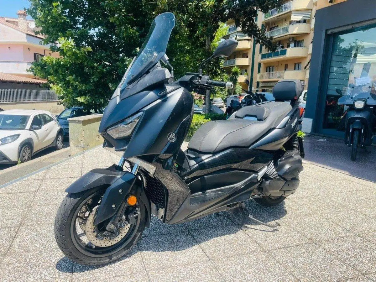 Yamaha X-Max 400 Iron Max (2019 - 20)