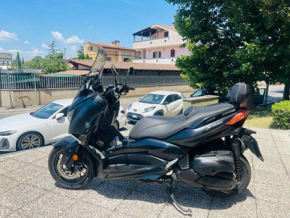 Yamaha X-Max 400 Iron Max (2019 - 20) (2)