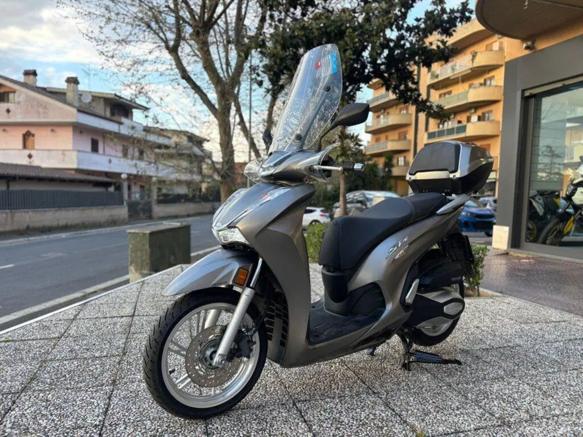 Honda SH 350 (2021 - 24) (6)