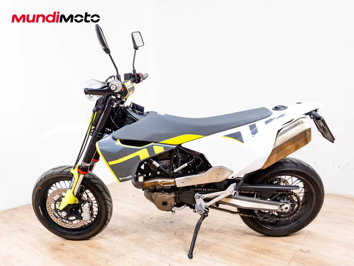 Husqvarna 701 Supermoto (2016) (6)