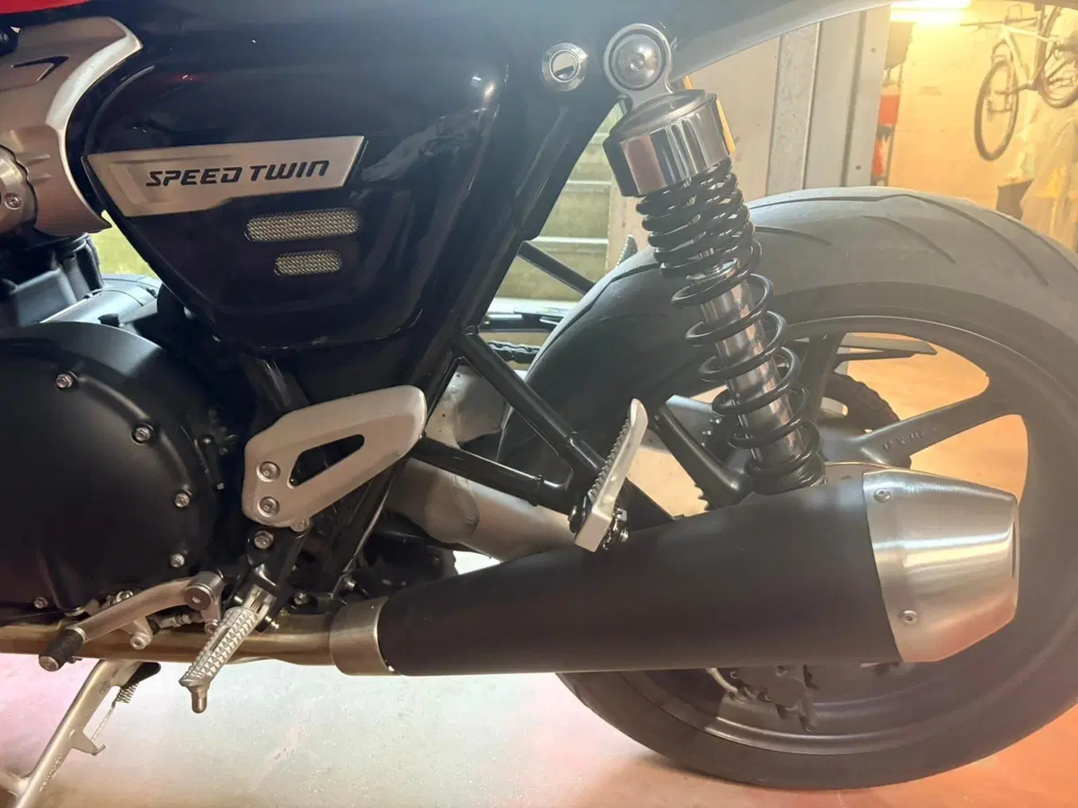 Triumph Speed Twin 1200 (2021 - 24) (6)