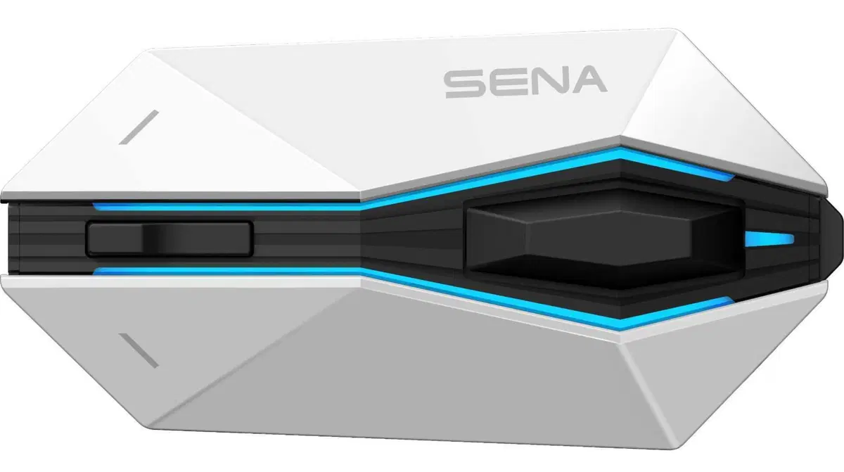Sena presenta il nuovo interfono 60X: focus su ergonomia, connettività avanzata e audio Bose (7)