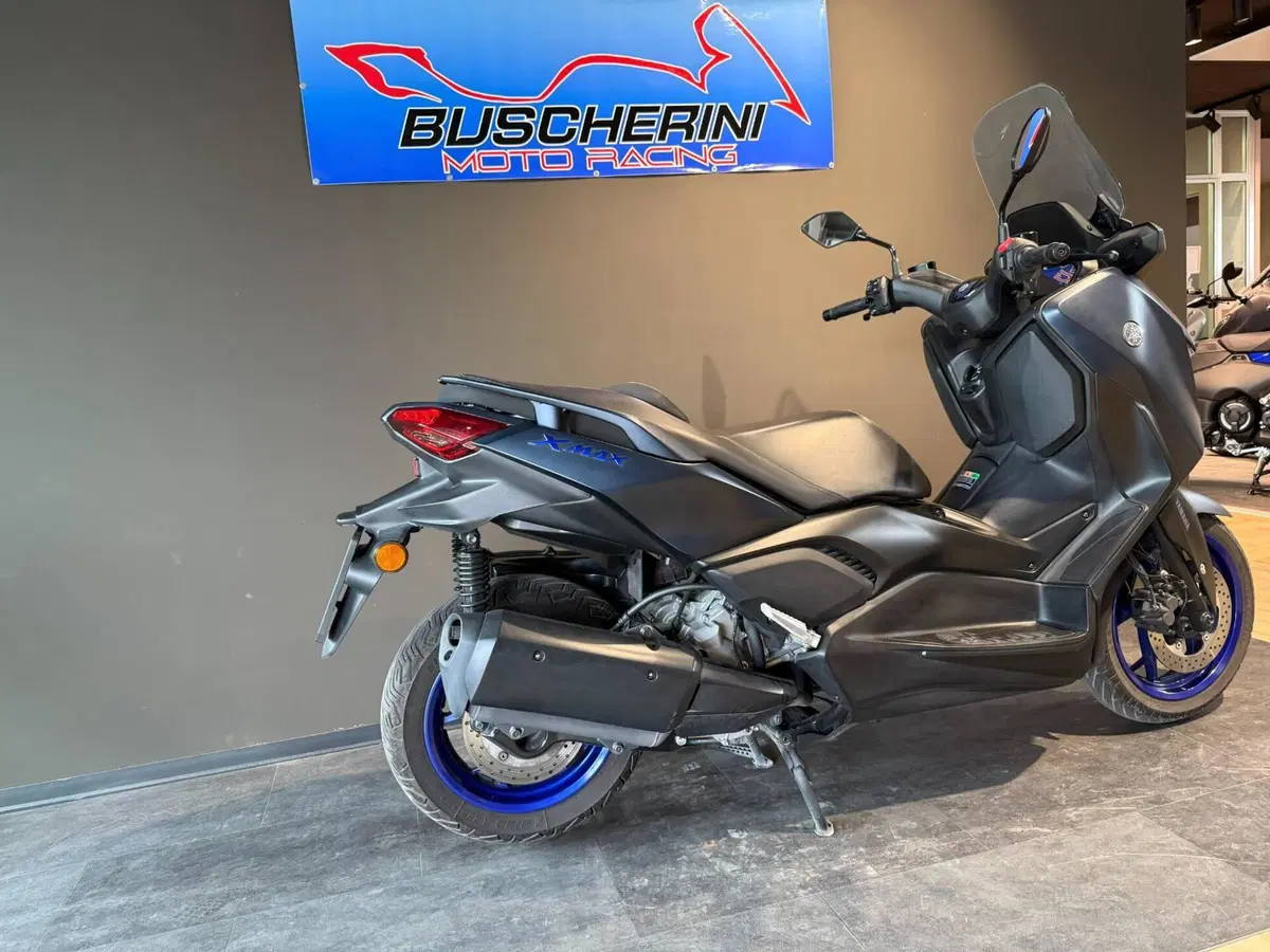 Yamaha X-Max 300 (2021 - 24) (8)