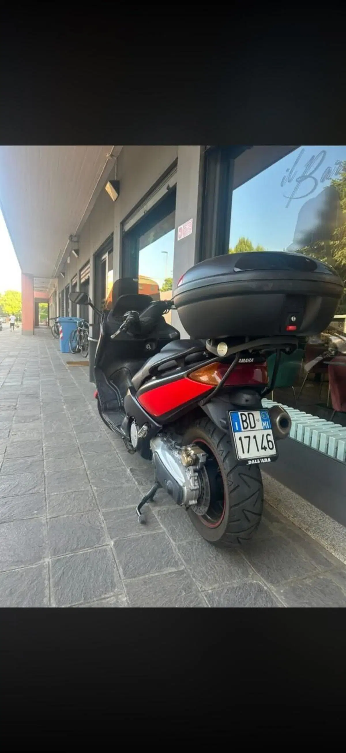 Yamaha T-Max 500 (2001 - 03) (4)