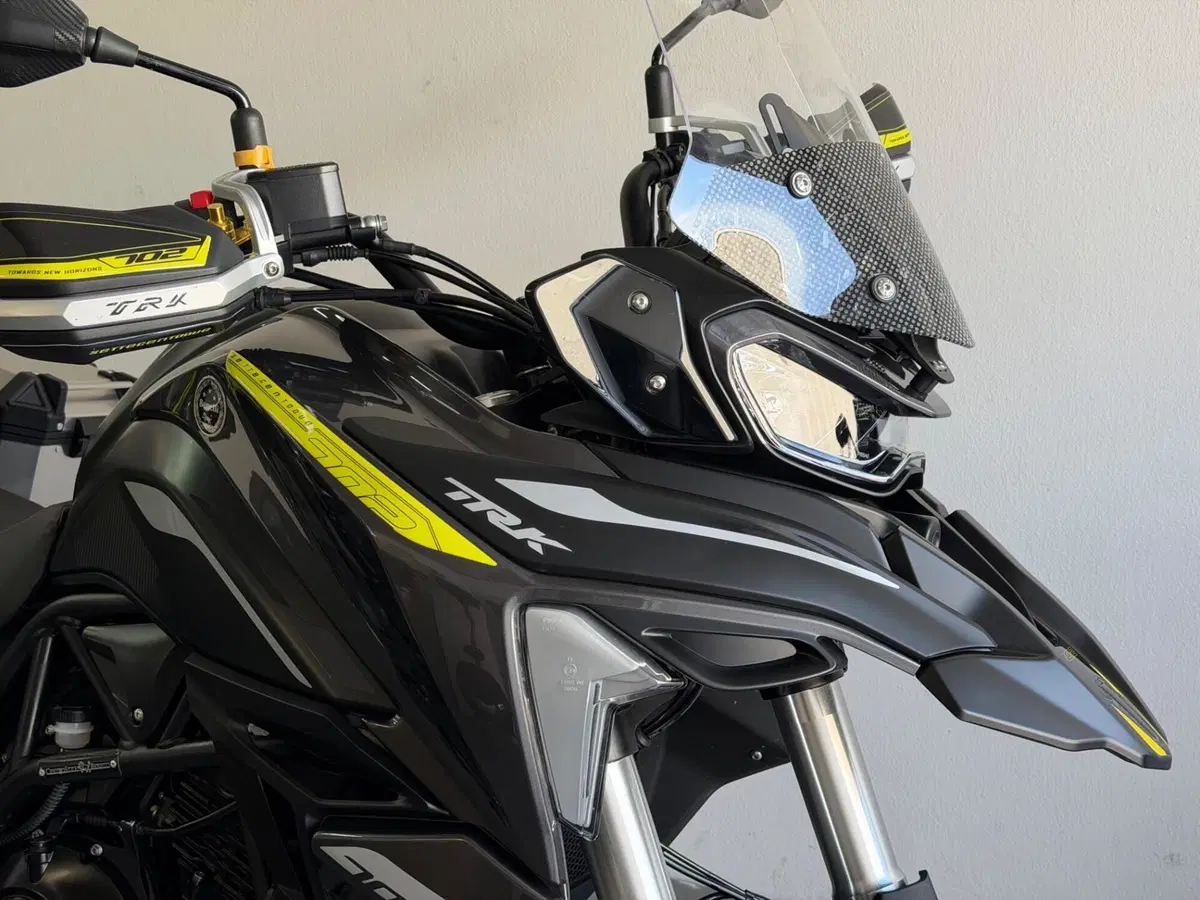 Benelli TRK 702 (2023 - 25) (2)