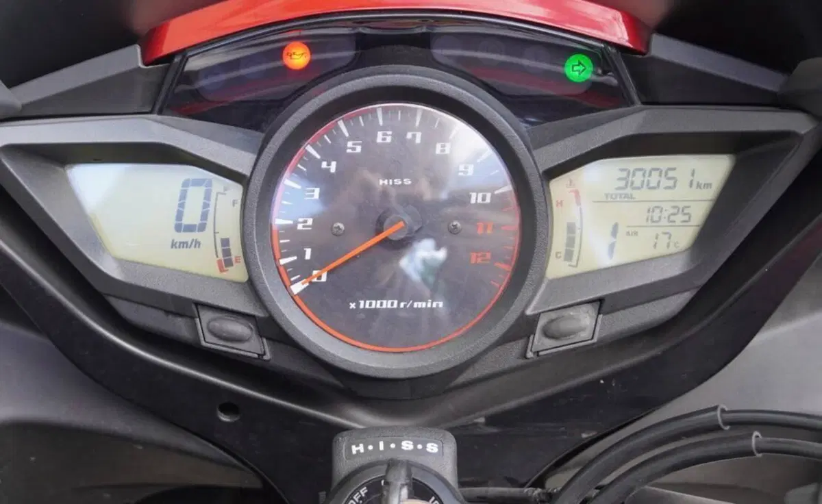 Honda VFR 1200 F ABS (2009 - 16) (4)